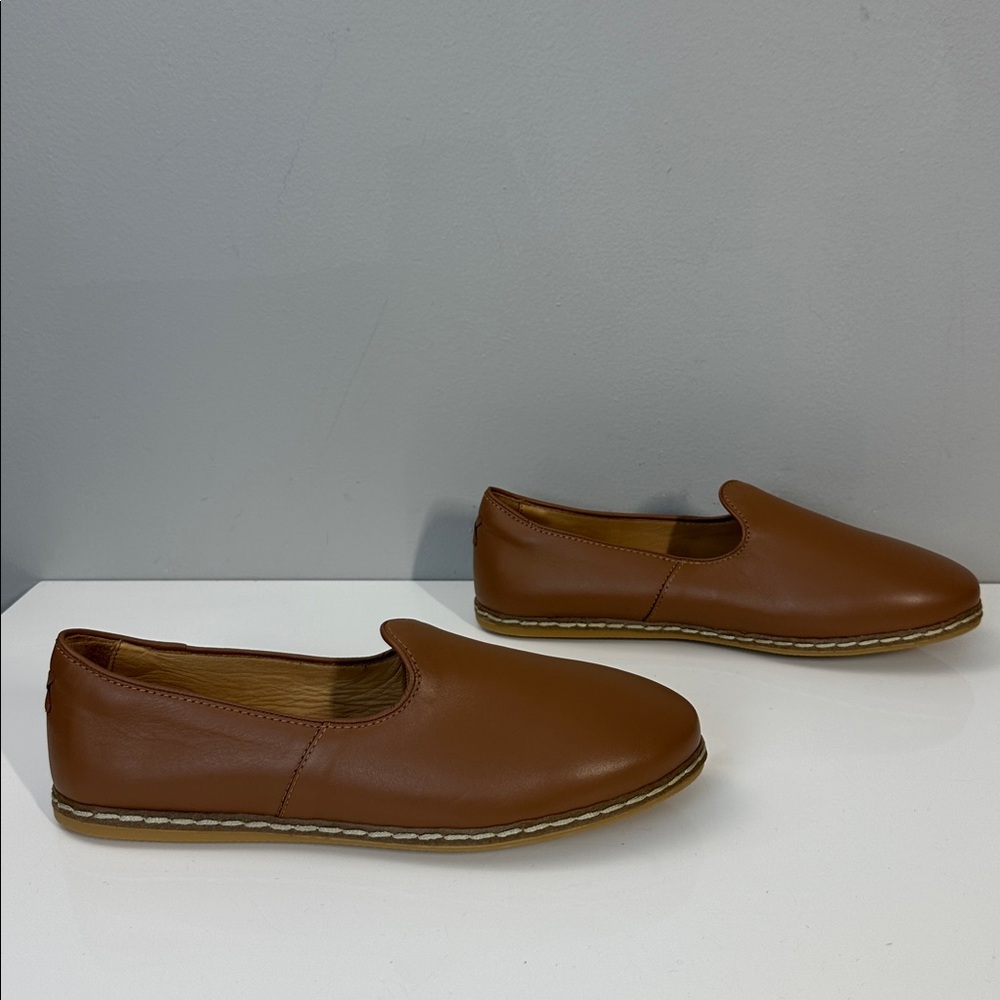 NWOB Charix Camel Leather Loafers Made in Turkey Memory Foam Insoles Size EU 41 - Picture 2 of 14